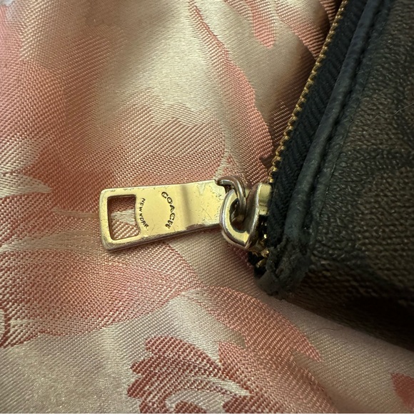 Coach Wallet - Picture 2 of 4